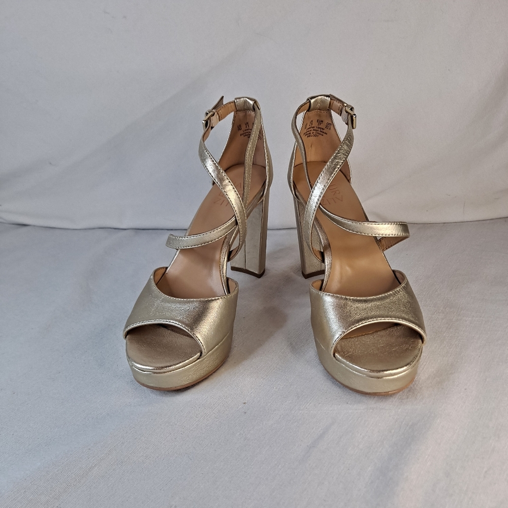 GUC Naturalizer Gold Strappy Sandals